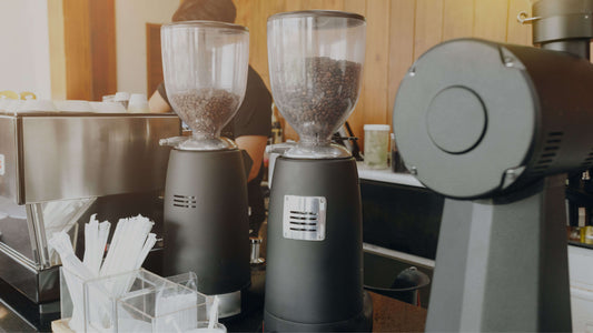 Kahve Öğütücüsü Seçimi: Konik ve Düz Dişli Arasındaki Farklar